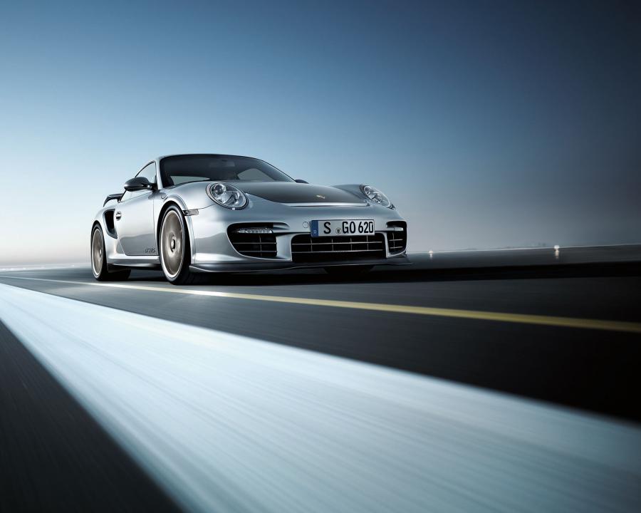  Porsche 911 GT2 RS 2010 года  (фото 6 из 12)